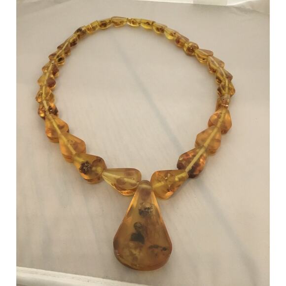 Vintage Baltic/Latvian Pressed Amber Teardrop Shaped Bead Necklace - 102g - Picture 3 of 6